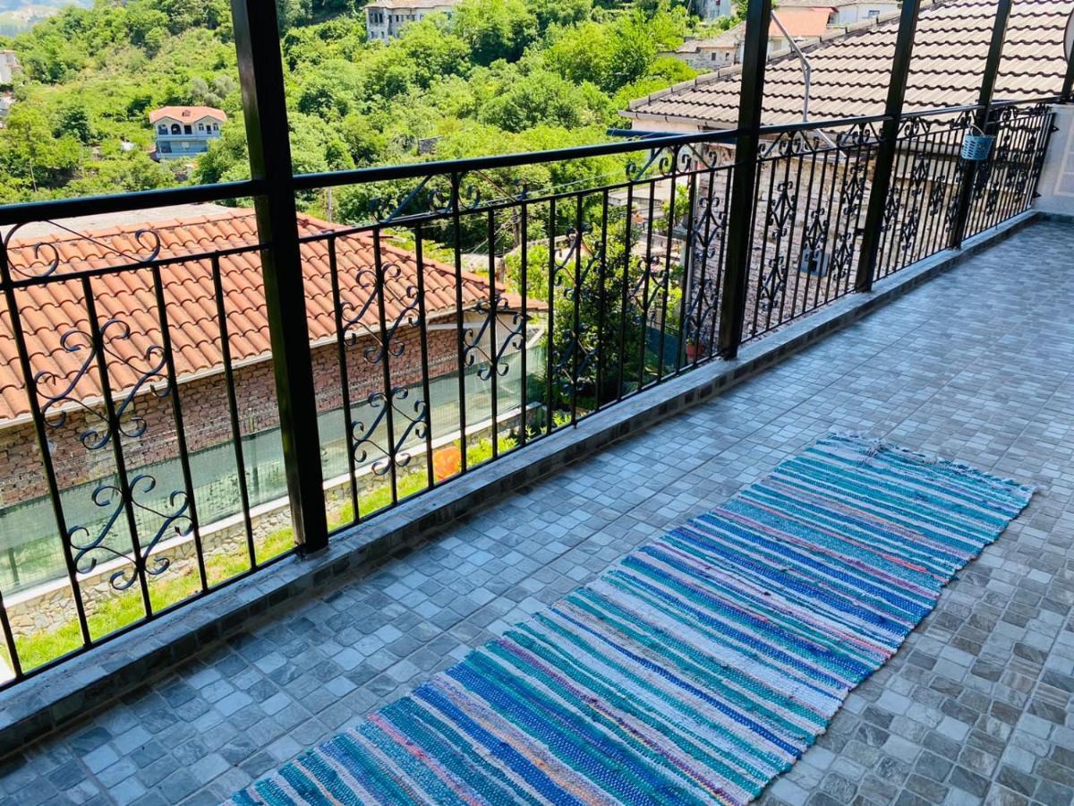 "Mani Guest House" Gjirokastër المظهر الخارجي الصورة