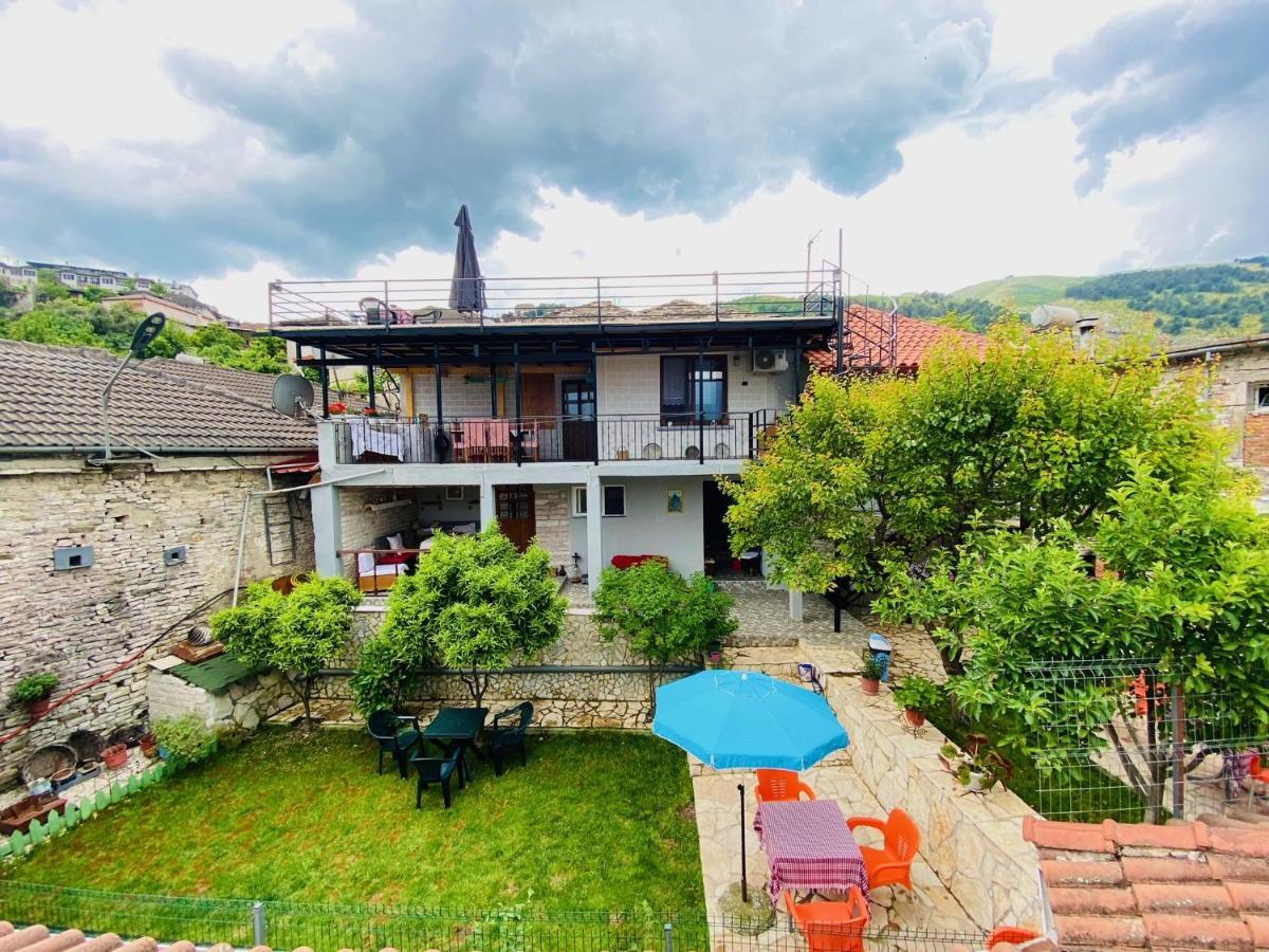 "Mani Guest House" Gjirokastër المظهر الخارجي الصورة